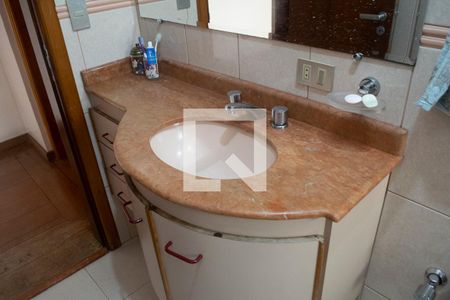 Casa à venda com 300m², 3 quartos e 6 vagasBanheiro