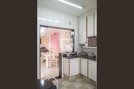 Casa à venda com 300m², 3 quartos e 6 vagasCozinha