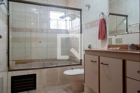 Casa à venda com 300m², 3 quartos e 6 vagasBanheiro suite