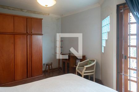 Casa à venda com 300m², 3 quartos e 6 vagasQuarto 1 suite