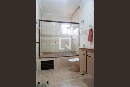 Casa à venda com 300m², 3 quartos e 6 vagasBanheiro suite