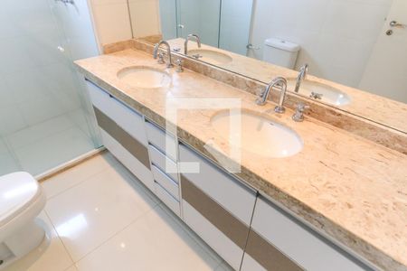 Apartamento para alugar com 190m², 3 quartos e 2 vagasBanheiro da Suíte