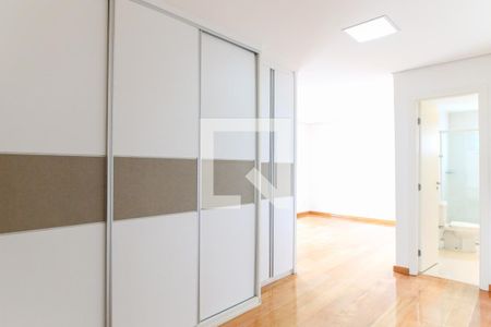 Apartamento para alugar com 190m², 3 quartos e 2 vagasSuíte