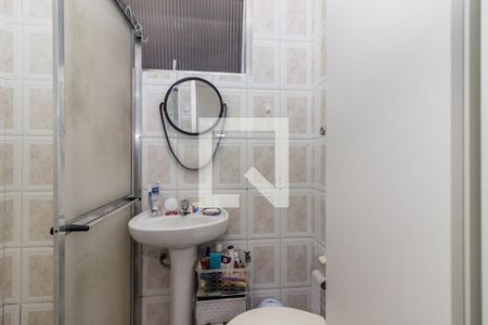 Banheiro de kitnet/studio à venda com 0 quarto, 21m² em Menino Deus, Porto Alegre