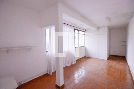 Casa à venda com 250m², 3 quartos e 5 vagas Casa à venda com 250m², 3 quartos e 5 vagasEscritorio
