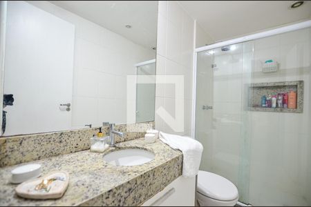 Banheiro da Suíte 1 de apartamento para alugar com 2 quartos, 120m² em Icaraí, Niterói