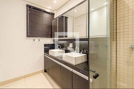 Apartamento à venda com 106m², 2 quartos e 1 vaga Apartamento à venda com 106m², 2 quartos e 1 vagaBanheiro