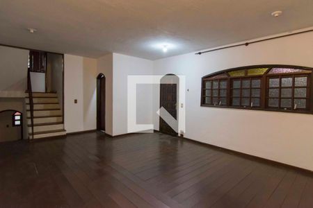Sala de casa para alugar com 4 quartos, 200m² em Estância Jaraguá, São Paulo