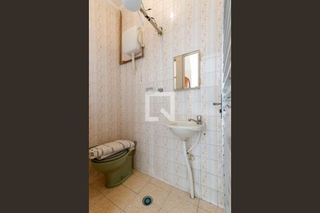 Casa à venda com 147m², 3 quartos e 2 vagas Casa à venda com 147m², 3 quartos e 2 vagasBanheiro de Serviço