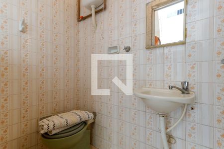 Casa à venda com 147m², 3 quartos e 2 vagas Casa à venda com 147m², 3 quartos e 2 vagasBanheiro de Serviço