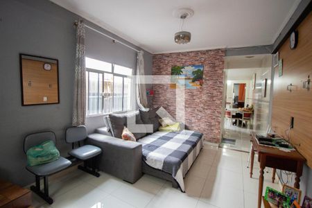 Sala de casa à venda com 7 quartos, 150m² em Vila Curuçá, São Paulo