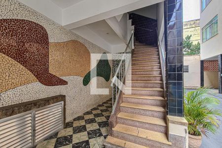 Apartamento à venda com 77m², 2 quartos e 1 vagaEntrada