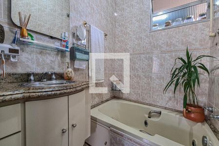 Apartamento à venda com 77m², 2 quartos e 1 vagaBanheiro