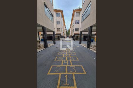 Apartamento à venda com 77m², 2 quartos e 1 vagaÁrea comum