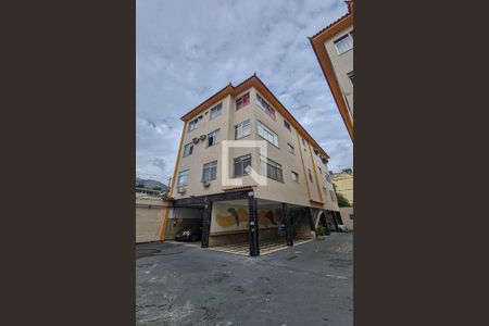 Apartamento à venda com 77m², 2 quartos e 1 vagaFachada