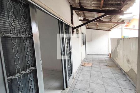 Casa para alugar com 40m², 1 quarto e 1 vaga Casa para alugar com 40m², 1 quarto e 1 vagaEntrada