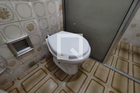 Banheiro de casa para alugar com 1 quarto, 70m² em Parque Císper, São Paulo