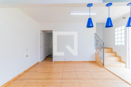 Sala de casa à venda com 3 quartos, 140m² em Vila do Castelo, São Paulo