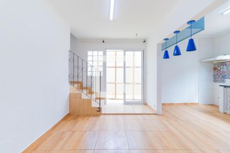 Sala de casa à venda com 3 quartos, 140m² em Vila do Castelo, São Paulo