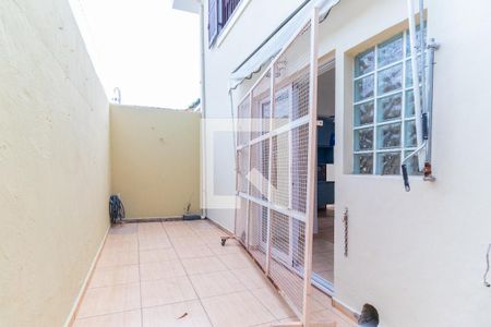 Quintal de casa à venda com 3 quartos, 140m² em Vila do Castelo, São Paulo