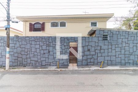 Casa à venda com 140m², 3 quartos e 2 vagas Casa à venda com 140m², 3 quartos e 2 vagasFachada