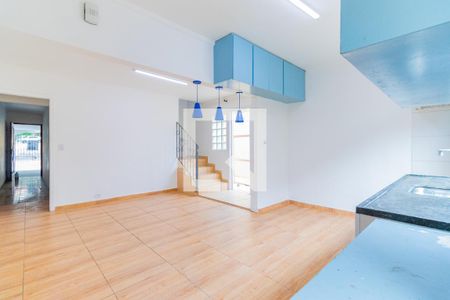 Casa à venda com 140m², 3 quartos e 2 vagas Casa à venda com 140m², 3 quartos e 2 vagasCozinha