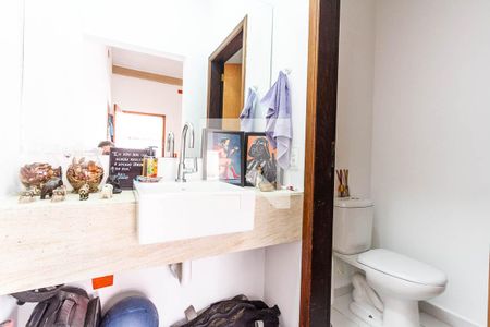 Casa à venda com 90m², 2 quartos e 2 vagasLavabo