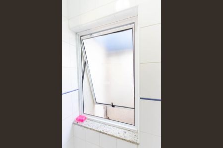 Casa à venda com 90m², 2 quartos e 2 vagasBanheiro 