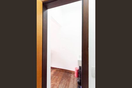 Casa à venda com 90m², 2 quartos e 2 vagasLavabo