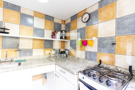 Casa à venda com 90m², 2 quartos e 2 vagasCozinha 