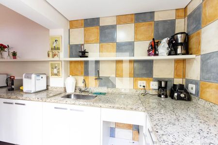 Casa à venda com 90m², 2 quartos e 2 vagasCozinha 