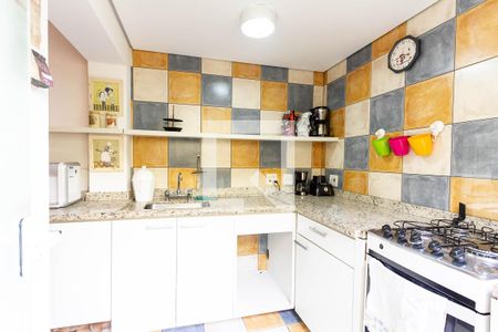 Casa à venda com 90m², 2 quartos e 2 vagasCozinha 