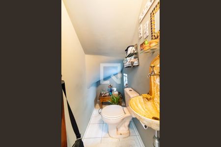 Casa à venda com 130m², 2 quartos e 2 vagas Casa à venda com 130m², 2 quartos e 2 vagasLavabo