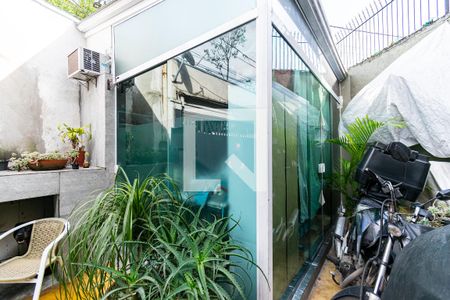 Casa à venda com 130m², 2 quartos e 2 vagas Casa à venda com 130m², 2 quartos e 2 vagasGaragem