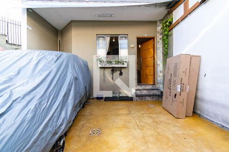 Casa à venda com 130m², 2 quartos e 2 vagas Casa à venda com 130m², 2 quartos e 2 vagasGaragem