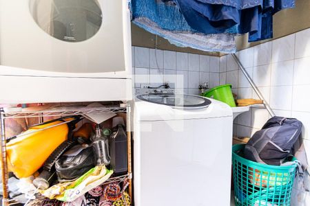 Casa à venda com 130m², 2 quartos e 2 vagas Casa à venda com 130m², 2 quartos e 2 vagasCozinha