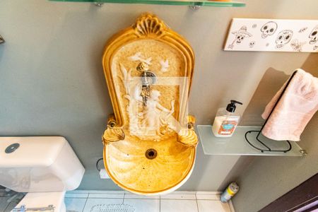 Casa à venda com 130m², 2 quartos e 2 vagas Casa à venda com 130m², 2 quartos e 2 vagasLavabo