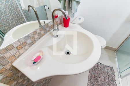 Casa à venda com 130m², 2 quartos e 2 vagas Casa à venda com 130m², 2 quartos e 2 vagasBanheiro