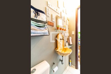 Casa à venda com 130m², 2 quartos e 2 vagas Casa à venda com 130m², 2 quartos e 2 vagasLavabo