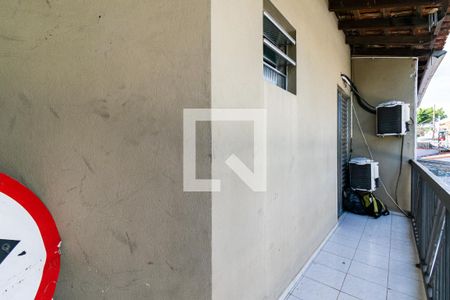 Casa à venda com 130m², 2 quartos e 2 vagas Casa à venda com 130m², 2 quartos e 2 vagasVaranda