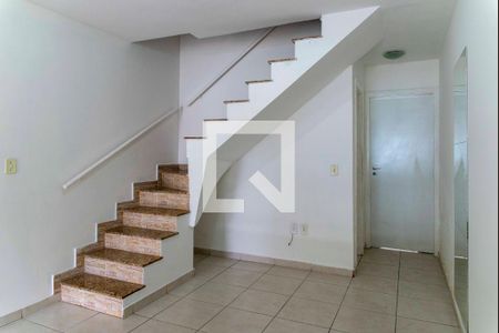 Casa de condomínio para alugar com 66m², 2 quartos e 1 vaga Casa de condomínio para alugar com 66m², 2 quartos e 1 vagaSala