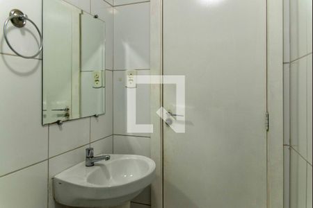 Casa de condomínio para alugar com 66m², 2 quartos e 1 vaga Casa de condomínio para alugar com 66m², 2 quartos e 1 vagaBanheiro 2