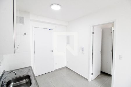 Sala/Cozinha de apartamento para alugar com 1 quarto, 25m² em Vila Butantã, São Paulo