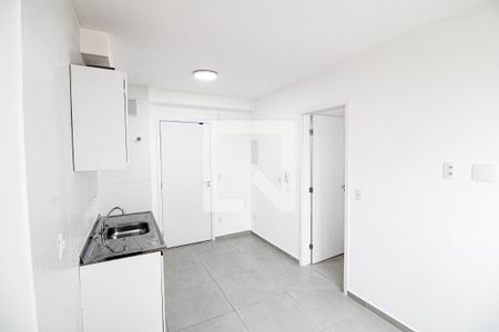 Sala/Cozinha de apartamento para alugar com 1 quarto, 25m² em Vila Butantã, São Paulo