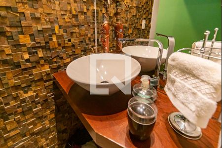 Casa à venda com 275m², 3 quartos e 5 vagas Casa à venda com 275m², 3 quartos e 5 vagasPia