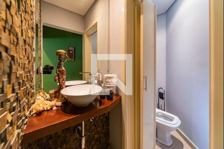 Casa à venda com 275m², 3 quartos e 5 vagas Casa à venda com 275m², 3 quartos e 5 vagasLavabo