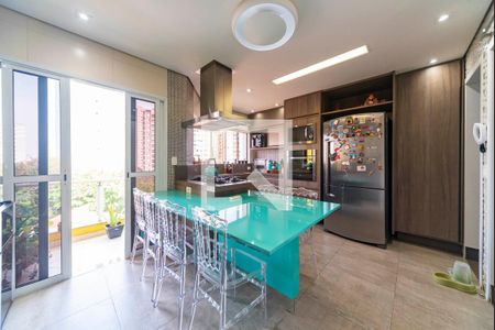 Casa à venda com 275m², 3 quartos e 5 vagas Casa à venda com 275m², 3 quartos e 5 vagasCozinha