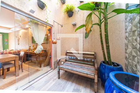 Casa à venda com 275m², 3 quartos e 5 vagas Casa à venda com 275m², 3 quartos e 5 vagasJardim de Inverno