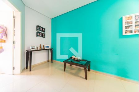 Casa à venda com 275m², 3 quartos e 5 vagas Casa à venda com 275m², 3 quartos e 5 vagasHall da Escada