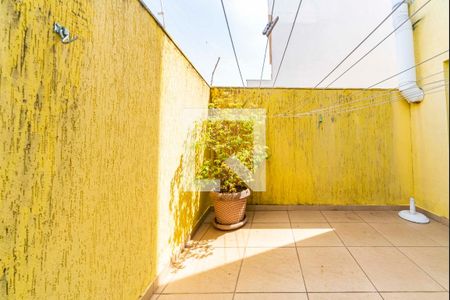 Casa à venda com 275m², 3 quartos e 5 vagas Casa à venda com 275m², 3 quartos e 5 vagasQuintal Fundos